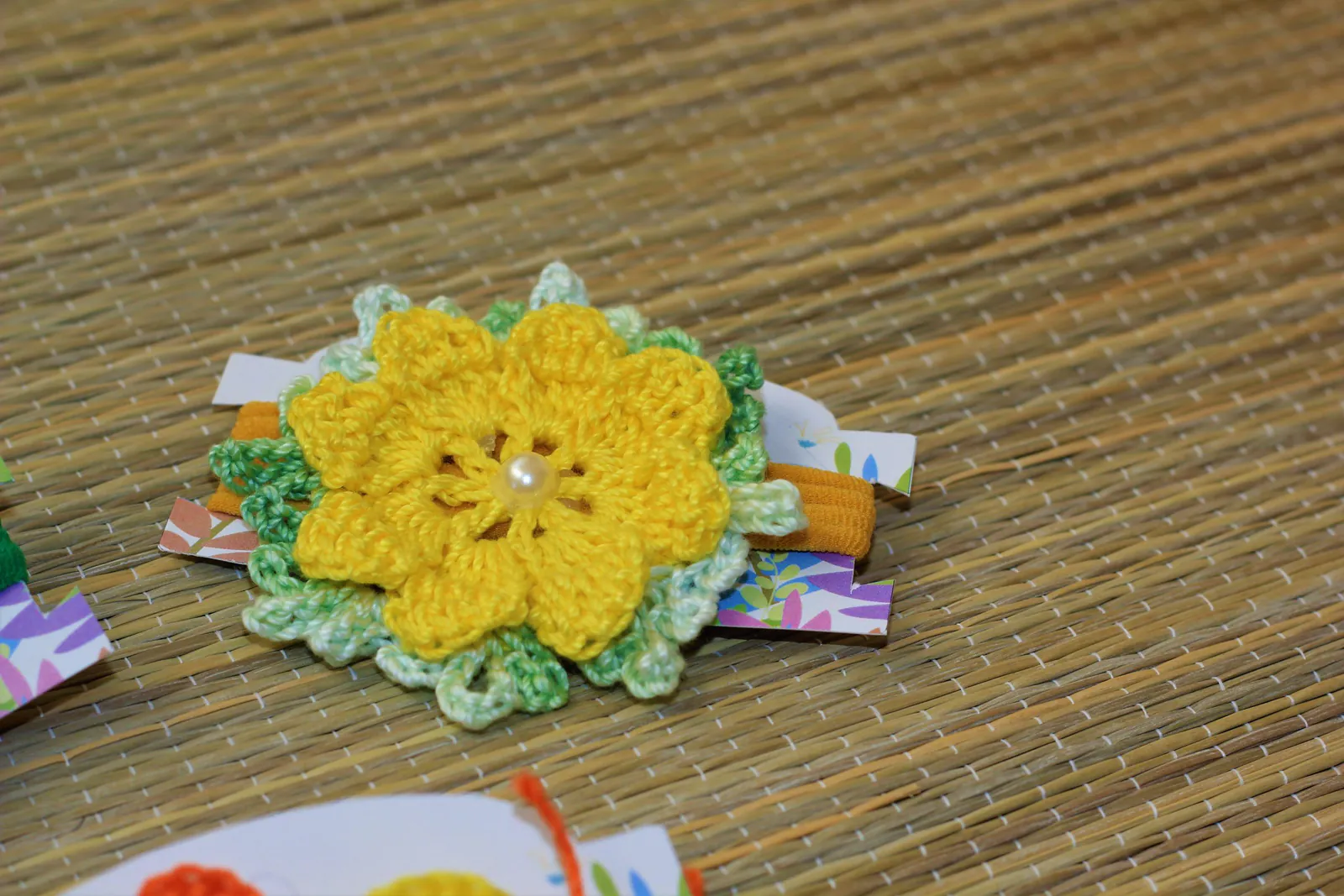 Fita em nylon com aplique em crochê — Arco-Íris & Borboletas (foto 2)